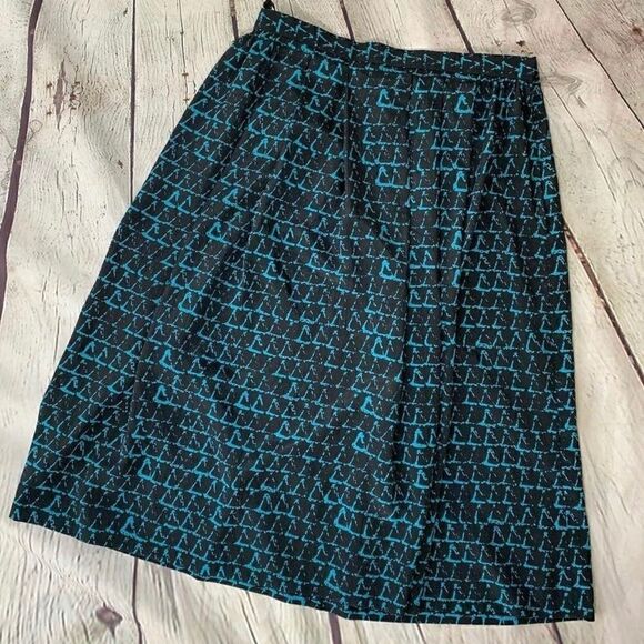 VINTAGE Triangle Pattern Skirt   - Picture 1 of 5